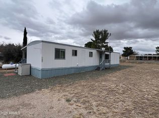 20715 E Larry Ln, Mayer, AZ 86333