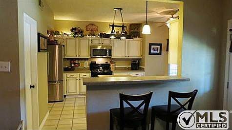4th image of 2605 Fountainview Dr