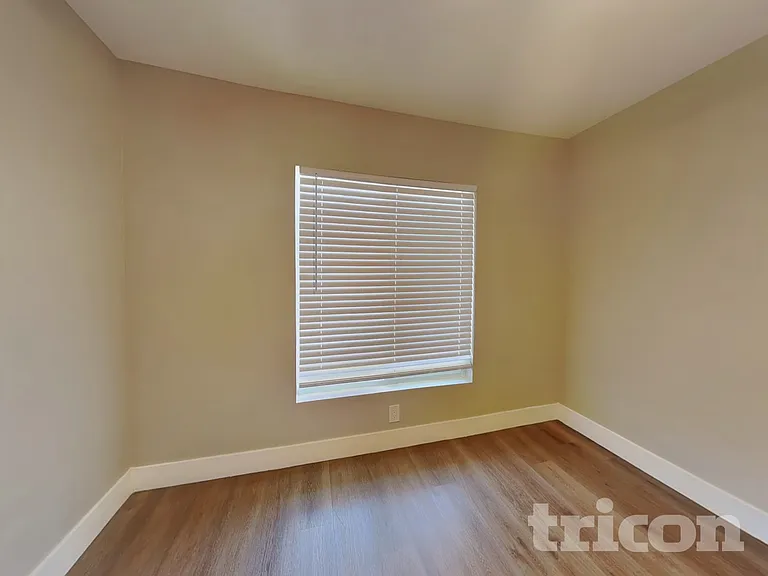15476 Chamberlain Blvd — Photo 11