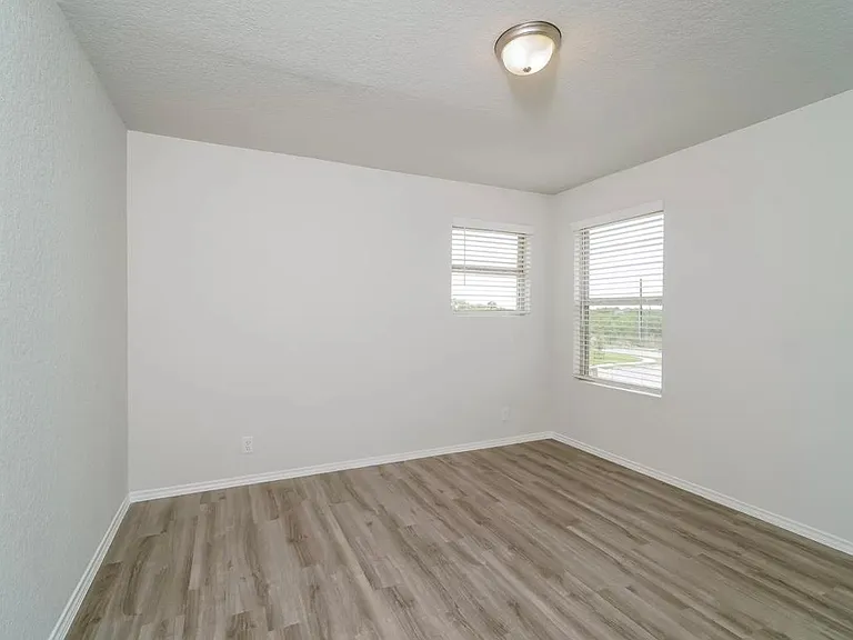 Clearwater Way — Photo 8