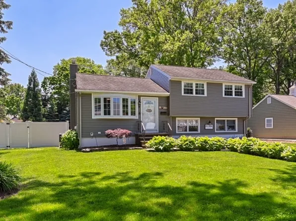 9 Duncan Ave, Pequannock Twp., NJ 07440