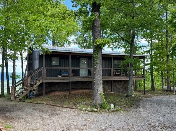 1459 Porch Rock Rd, Pikeville, TN 37367