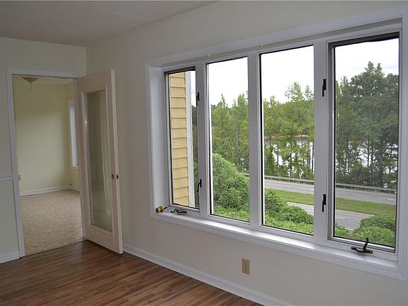 4th image of 106 Northlake Dr #106