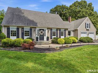 1 Overlook Ct, Prospect, CT 06712