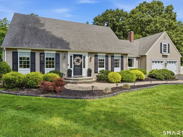 1 Overlook Court, Prospect, CT 06712
