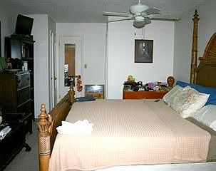 4th image of 570 Oak Park Cir
