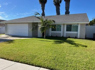 1348 Corbie Cir, Vista, CA 92083