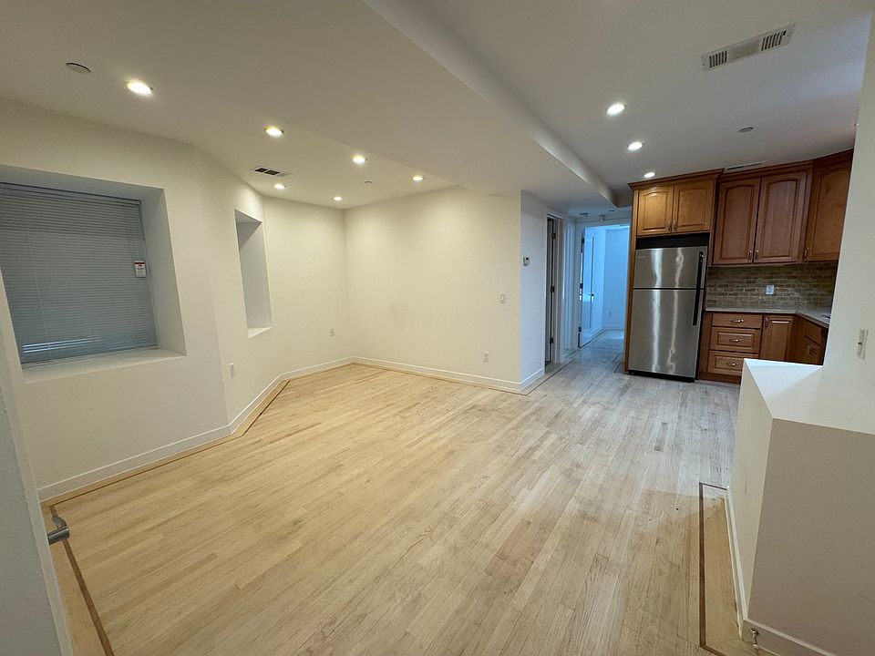 1st image of 1939 15th St #B