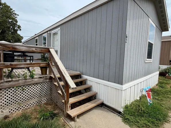 3101 Washington St Trailer 62, Bellevue, NE 68005