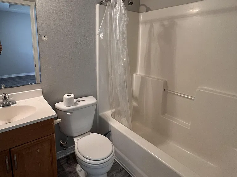3633 Southward Dr #B — Photo 11