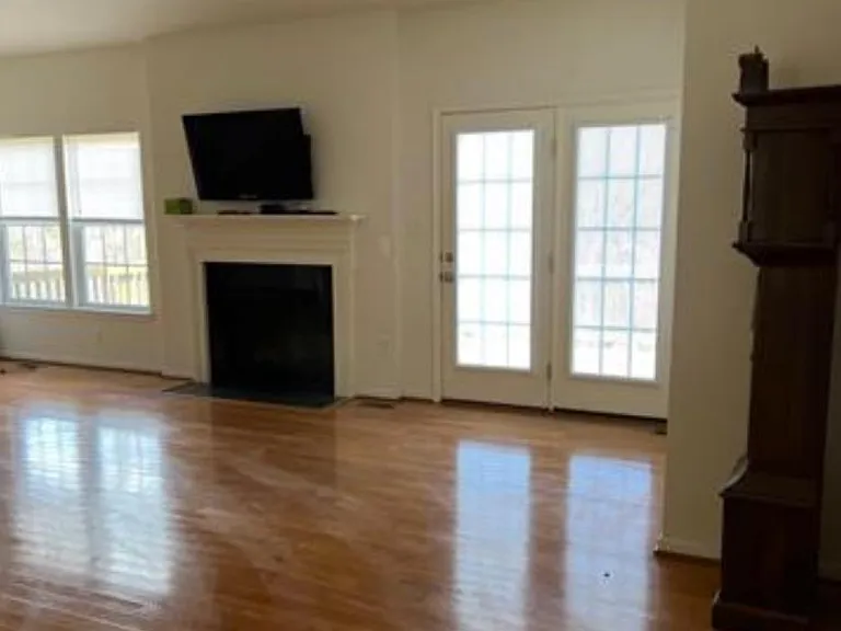 154 Holly Hill Dr — Photo 2