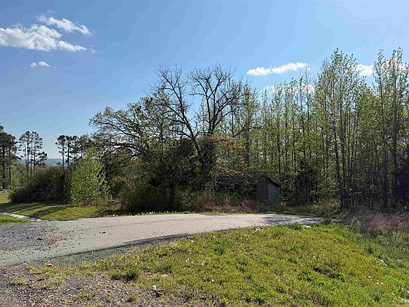 2nd image of 1989 Highway 65 N