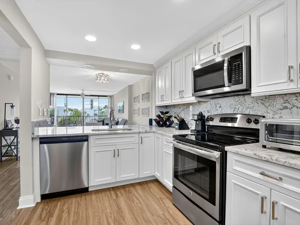 4 Royal Palm Way #3020, Boca Raton, FL 33432