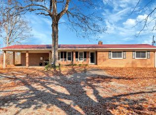 40 Hebron Church Rd, Red Oak, VA 23967