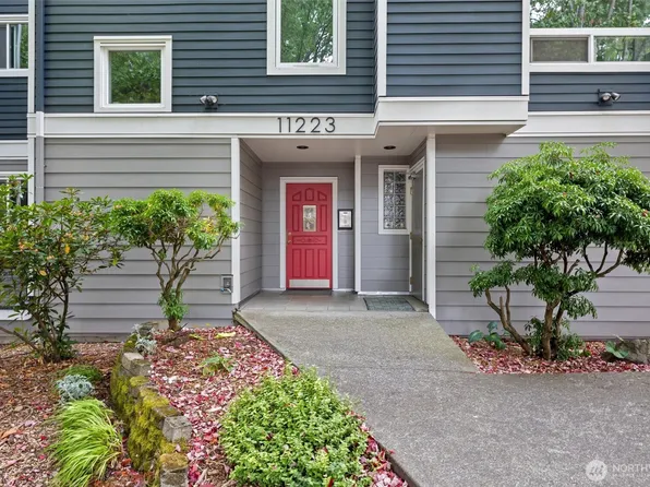11223 Corliss Avenue N #301, Seattle, WA 98133