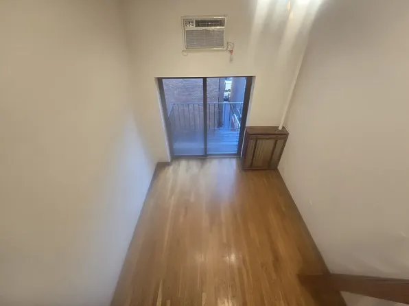302 W 76th St APT 5D, New York, NY 10023