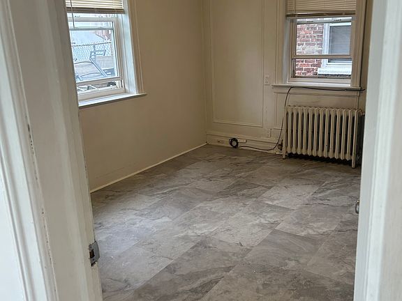 3rd image of 745 Vincent Ave #1