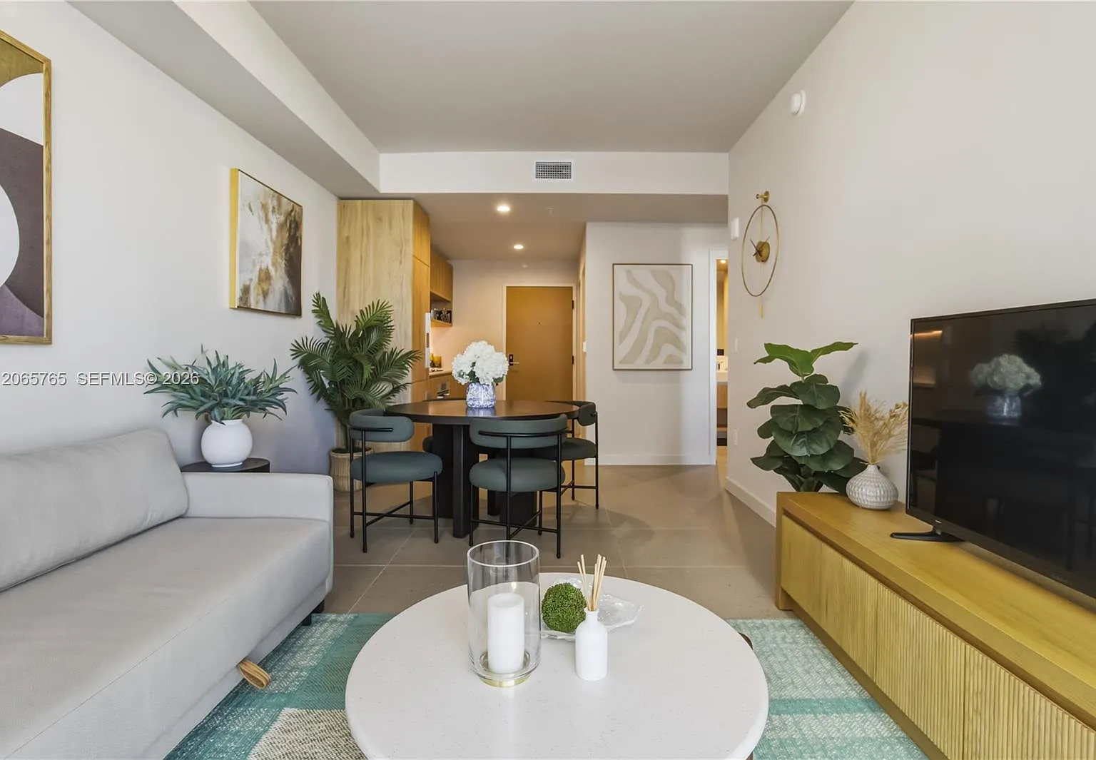 1 bed, 630 sqft, $3,500 — Photo 3