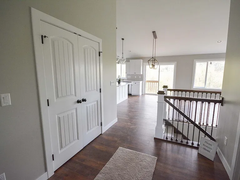 3548 Bridgeview Dr SE — Photo 3