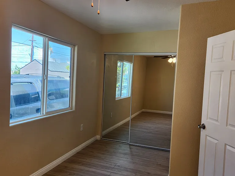 6732 Troost Ave — Photo 10