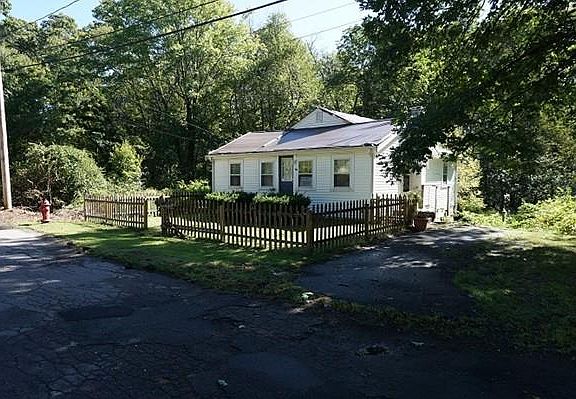 3rd image of 46 Druid Hill Ave E