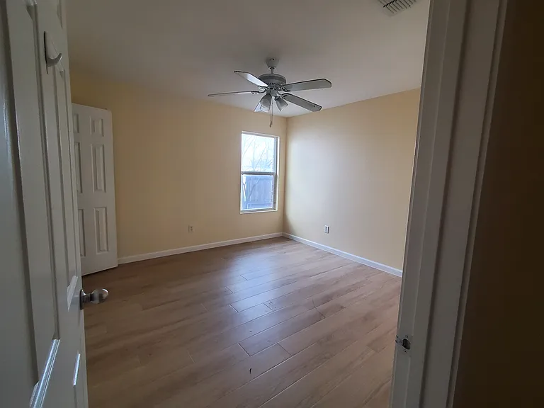 4524 Willow Rock Ln — Photo 3