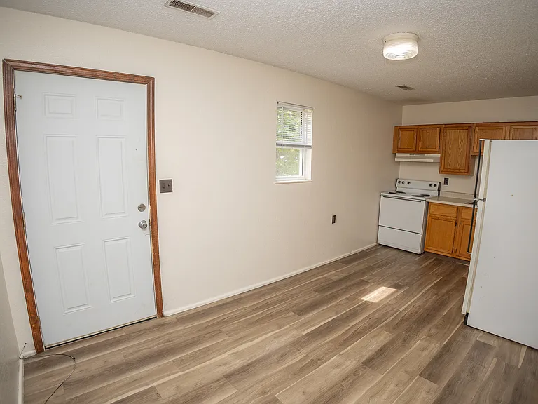 115 Traci Dr #11 — Photo 10