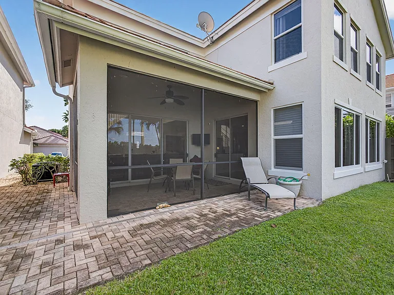 8400 Heritage Club Dr — Photo 58