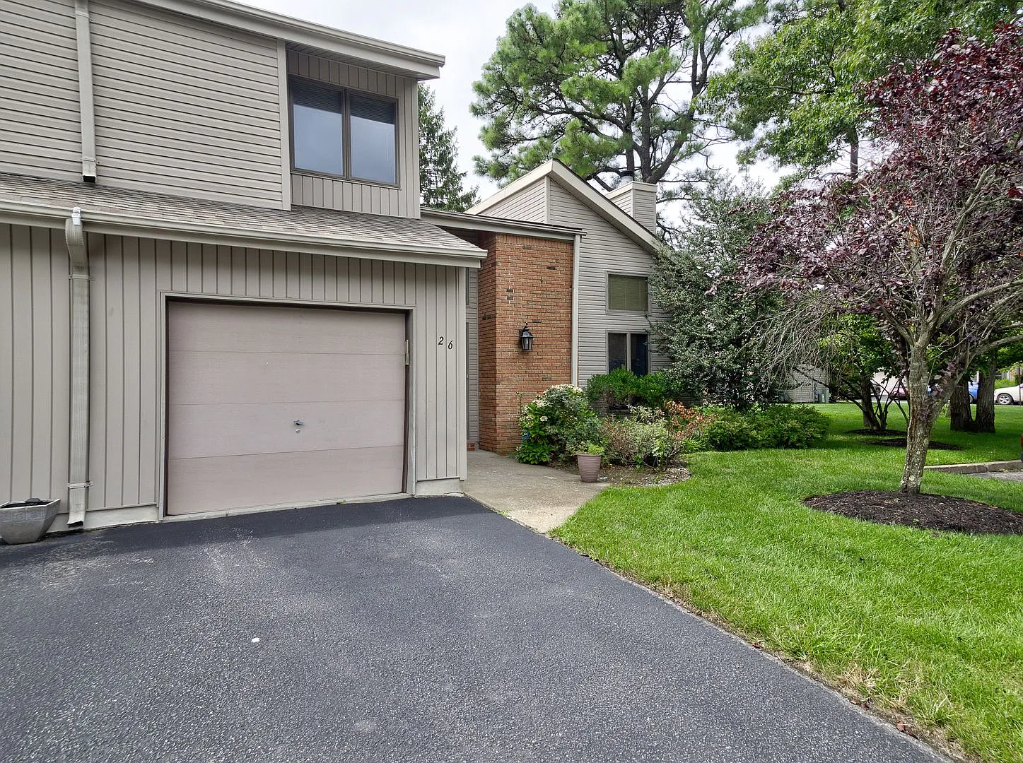 26 White Swan Way — Photo 2
