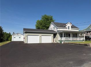 28 Frontiere St, Haut Madawaska, NB E7A 1C7