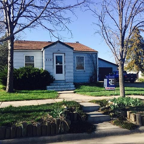 1st image of 212 E Cedar Ave