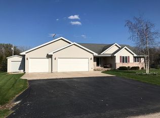 3430 N Hunters Ln, Appleton, WI 54913