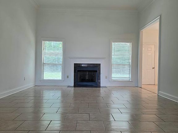 3rd image of 38580 Red Bud Ln