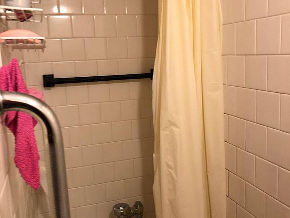 5th image of 233 Lafayette St #25