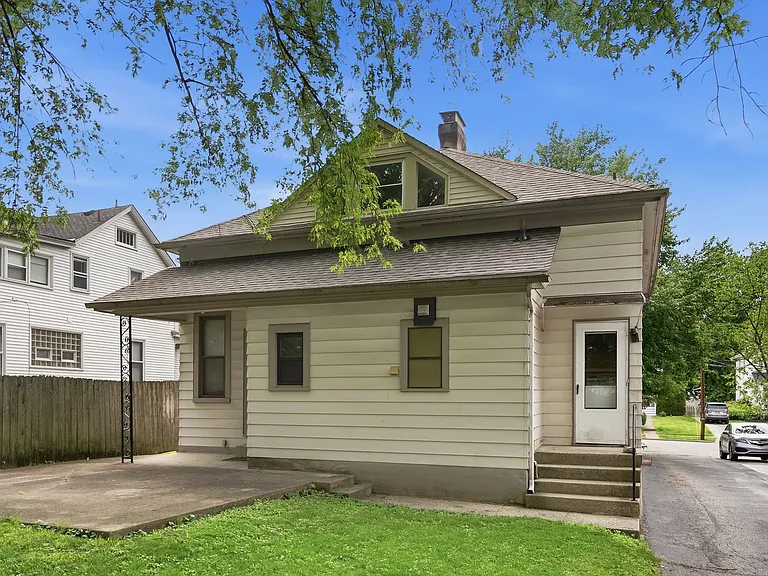 3774 Drake Ave — Photo 49