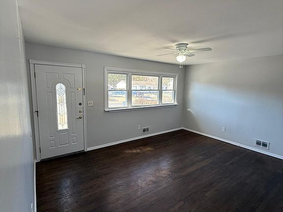 5th image of 128 Attison Ave