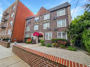 874 W Broadway APT B-4, Woodmere, NY 11598