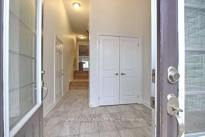 4 bed, $3,000 — Photo 4