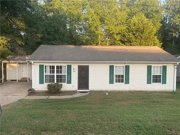 756 Maple Dr, Greer, SC 29651