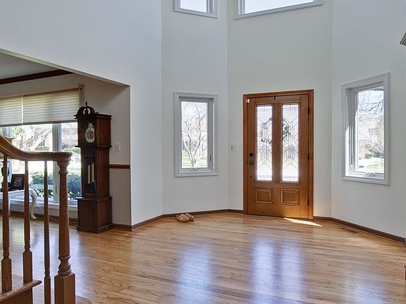 5th image of 1129 Loyola Dr