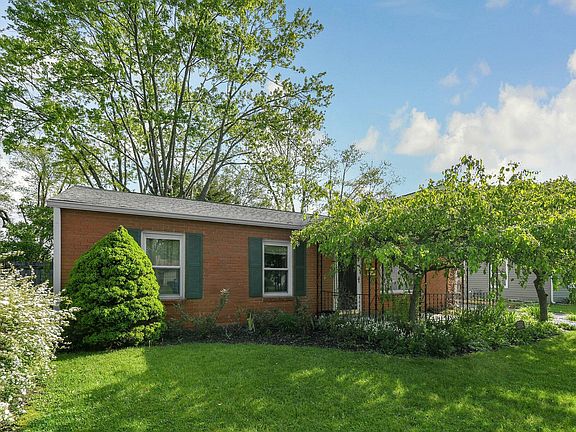 3rd image of 5592 Revere Dr