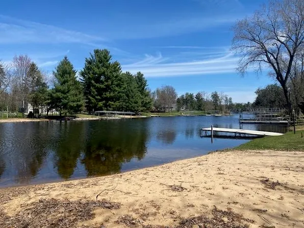 1047 Archers Ln, Nekoosa, WI 54457