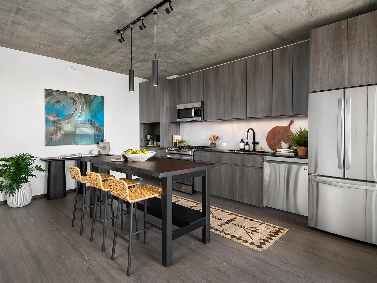 1 bed, 720 sqft, $2,950 — Photo 2