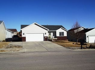 1106 E Oakland St, Rapid City, SD 57701