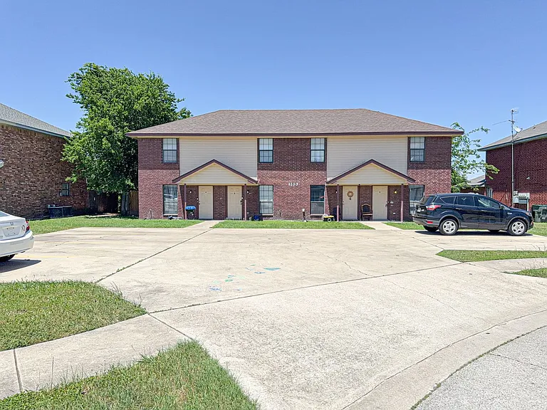 1103 Shanarae Cir — Photo 17
