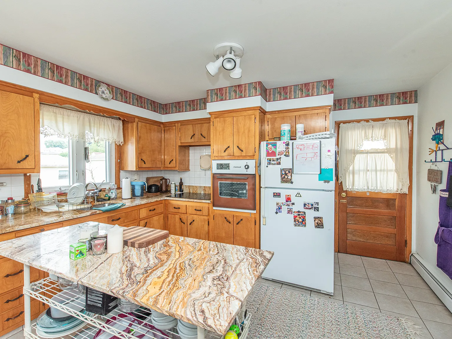 3 bed, 1000 sqft, $2,700 — Photo 4
