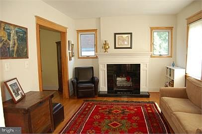 1st image of 1621 N Taylor St