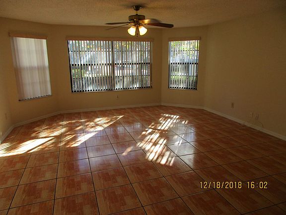 3rd image of 2903 Fox Squirrel Dr