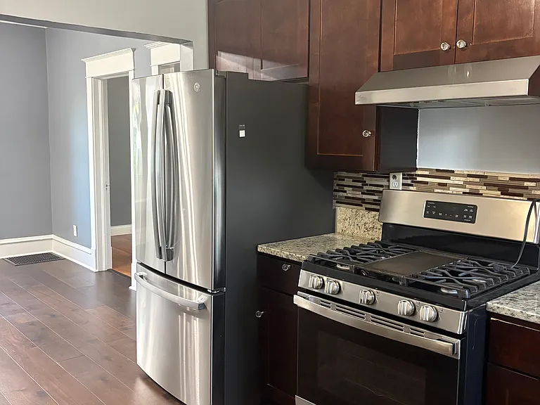 1209 S Lee St — Photo 10