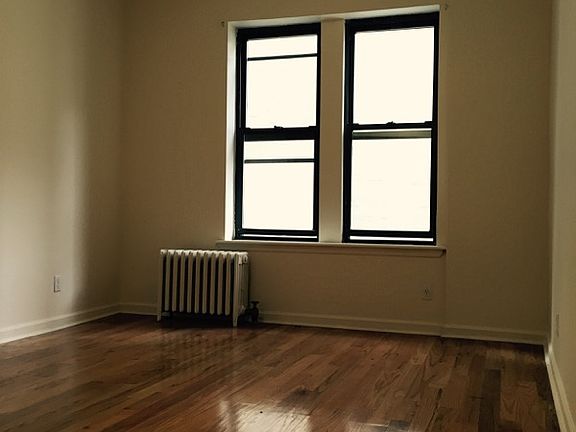 3rd image of 308 Sterling St APT 2i